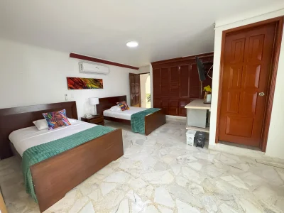 Habitación múltiple 301 del Hotel Boutique Luxury en Cali